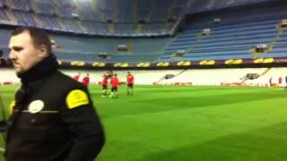 PSV traint in stadion Valencia [upl. by Harrow941]