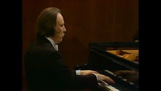 Arturo Benedetti Michelangeli  Beethoven Piano Sonatas No12 amp 11 1981 [upl. by Ardnas732]