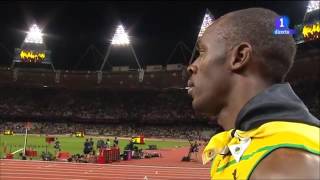 Usain Bolt stopped an interview to listen to the US national anthem [upl. by Imtiaz]