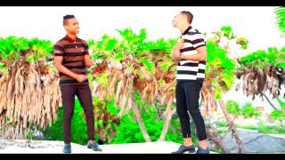 KHADAR KEEYOW Feat Abdinasir Yare  Qalbigaa Kuu Riimay  Official Video [upl. by Nylirem778]