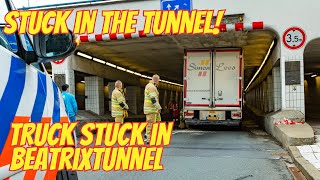 Truck Jammed Inside Beatrixtunnel [upl. by Aihtniroc498]