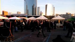 fiera degli quotAlter Bejquot sul ponte di Garibaldi a Milano [upl. by Sculley]