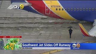 Whoa Passengers Recall How Plane Overshoots Runway In Burbank [upl. by Knitter]