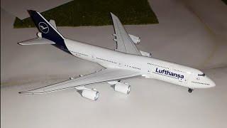 Herpa wings 1500 B7478 Lufthansa Review [upl. by Bat47]