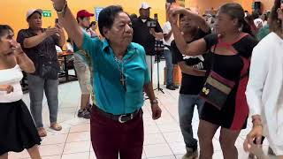 CHICO PLATA Y KAPRICHOSA pyfツviral baile cumbia [upl. by Hammond]