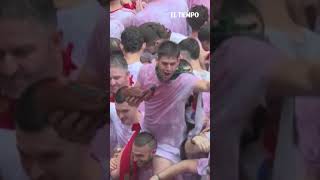 Arrancaron fiestas de San Fermín en España Shorts  El Tiempo [upl. by Ahsinej]