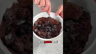 SUPER easy low calorie Oreo protein bowl 40g protein easyrecipe diet healthyeating dessert [upl. by Assilim]