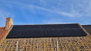 14 Zonnepanelen op 3 fasen aansluiten met micro omvormers en de media [upl. by Acissehc]