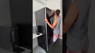 Geladeira preta limpeza cleaning viralvideo [upl. by Eolhc]