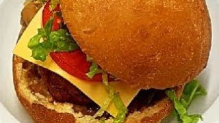 Burger sauce foie gras hamburger burger madefood collectivite food cuisine homemade home [upl. by Eldora]