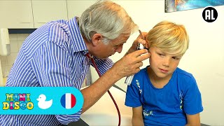 MALADE  Chansons pour Enfants  Les Comptines  Chez le Docteur  Minidisco [upl. by Assira]