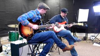 Marty Schwartz and Justin Sandercoe  a quick blues rip [upl. by Acinahs]