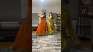 Badi mushkil baba badi mushkil with bestie evergreen song bollywooddance badimushkilbaba [upl. by Krissie]