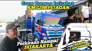 Perkiraan sampai di jakarta❓cruw Brewog amp rombongan melepas lelah di Rest Area KM 229B PEJAGAN [upl. by Neira]