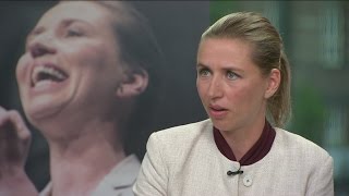 Mette Frederiksen svarer igen Jeg er ikke blå og borgerlig  Aftenshowet [upl. by Feinberg]