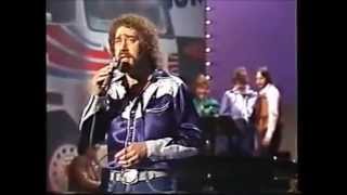 EARL THOMAS CONLEY Smokey Mountain Memories Live [upl. by Irrak]