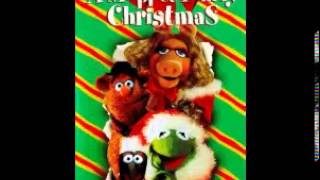 A Muppet Family Christmas  07  The Christmas Song [upl. by Aihsenet320]