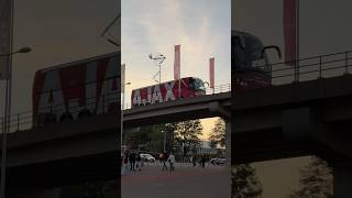 AJAXBUS met GEJUICH begroet voor AJAX  PSV 🍻 ajax ajapsv [upl. by Bergman]