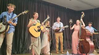 Funniest Dueling Banjo  Sold out crowd at Appalachian Auditorium St James  Cotton Pickin Kids [upl. by Caddaric916]