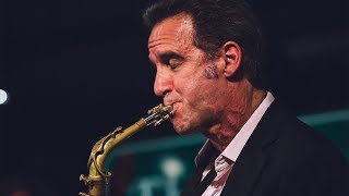 Amazing Saxophone Solo – Eric Marienthal [upl. by Goldsmith]