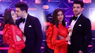 Bigg Boss 15 Winner Tejaswi Prakash Dashing Entry with Karan Kundra At Style Icon Awards 2022 [upl. by Jobyna]