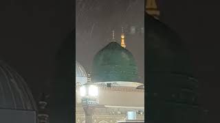 Mera to asra mera nabi hai ❤️‍🩹💚barish in madina islamicstatus madinabarish islamicnaat [upl. by Yraht]