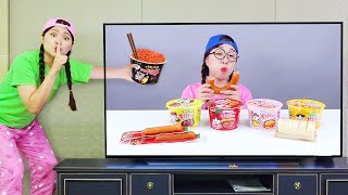 Mukbang Fire Spicy Noodle Tteokbokki 불닭볶음면 떡볶이 TV 속 편의점 음식 먹방 DONA 도나 [upl. by Allehs]