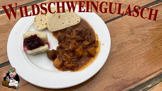 quotWildschweingulaschquot aus dem Dutch Oven aus der Frischlingskeule Hinterlauf [upl. by Franci]