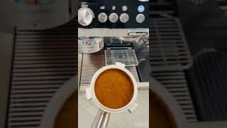 DeLonghi La Specialista setting SingleDoublewallfilter  Dose 10  Grind 7  2x Coffee [upl. by Hseyaj]