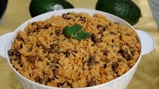 COMO HACER ARROZ CON GANDULES Moro de guandules Dominicano🇩🇴 RICE WITH GREEN PEGEON PEAS [upl. by Jemmie]