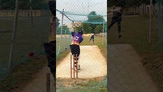 Off cutter length ball 🔥🔥 cricket bowlingpractice neeraj [upl. by Schoof]