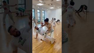 capoeira Treino de quedas [upl. by Gerhan478]