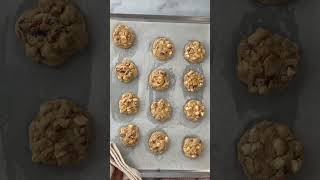 Strawberry White Chocolate Macademia Nut Cookies shorts recipe macadamianuts cookies homemade [upl. by Charie]