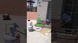 Daikin VRV Gas charging hvac vrf viralvideo [upl. by Assirek]