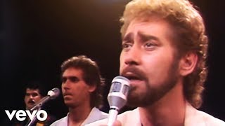 Earl Thomas Conley  Holding Her and Loving You Official Video [upl. by Ursulina567]