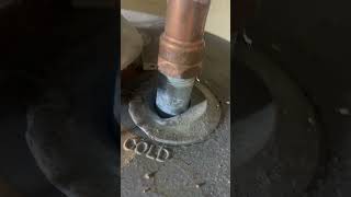 GAS WATER HEATER SPILLING CO Simple check you can look for plumbing carbonmonoxide diy [upl. by Salvadore]