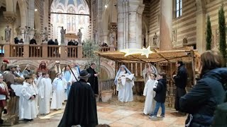 Il Presepio vivente  Basilica di San Zeno Verona  The living nativity scene [upl. by Noed]