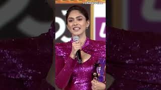 Mrunal Thakur Award Winning Moment  Siima 2024 [upl. by Asaph]