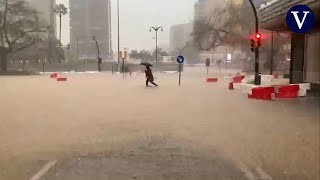 Inundado el centro de Málaga por el paso de la DANA [upl. by Naugal568]