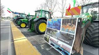 Bergamo la protesta degli agricoltori i trattori alla Celadina [upl. by Aitnyc]