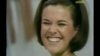 Elis Regina Canta Sá Marina [upl. by Metzgar908]