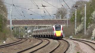 London North Eastern Railway 801104 passing St Neots [upl. by Leontyne846]