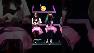 Lisa and her poor mic 🤣 kpop lisa shorts blackpink funny kpopqueens ksathwara [upl. by Einnahpets]