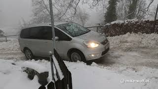 auto am pöstlingberg hängengeblieben [upl. by Anihsak]