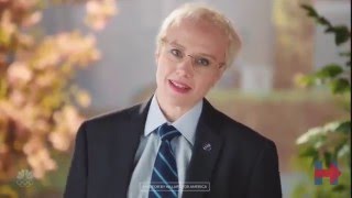 SNL‘s Hillary Clinton Literally Turns Into Bernie Sanders [upl. by Atika]