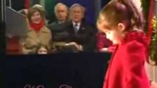 Cute 4 year old girl sings for the president [upl. by Orian]