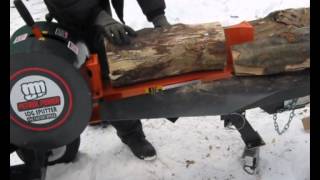 FAST LOG SPLITTER WITH 34 TONS SPLITTING FORCE [upl. by Bak]