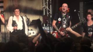 Les Ramoneurs De Menhirs  Dañs Gwadek 1  Live  Le New Morning  30112012 [upl. by Beore]