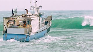 📛 ATTENTION LES BATEAUX SONT FACE À DE GROSSES VAGUES DANS LA PASSE DE CAPBRETON BIGWAVES 🌊 😨 [upl. by Disraeli636]