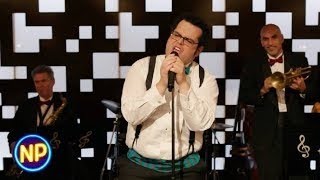 Josh Gad  Everybody Wants To Rule The World Cancion completa  Pixels 2015 [upl. by Rese678]